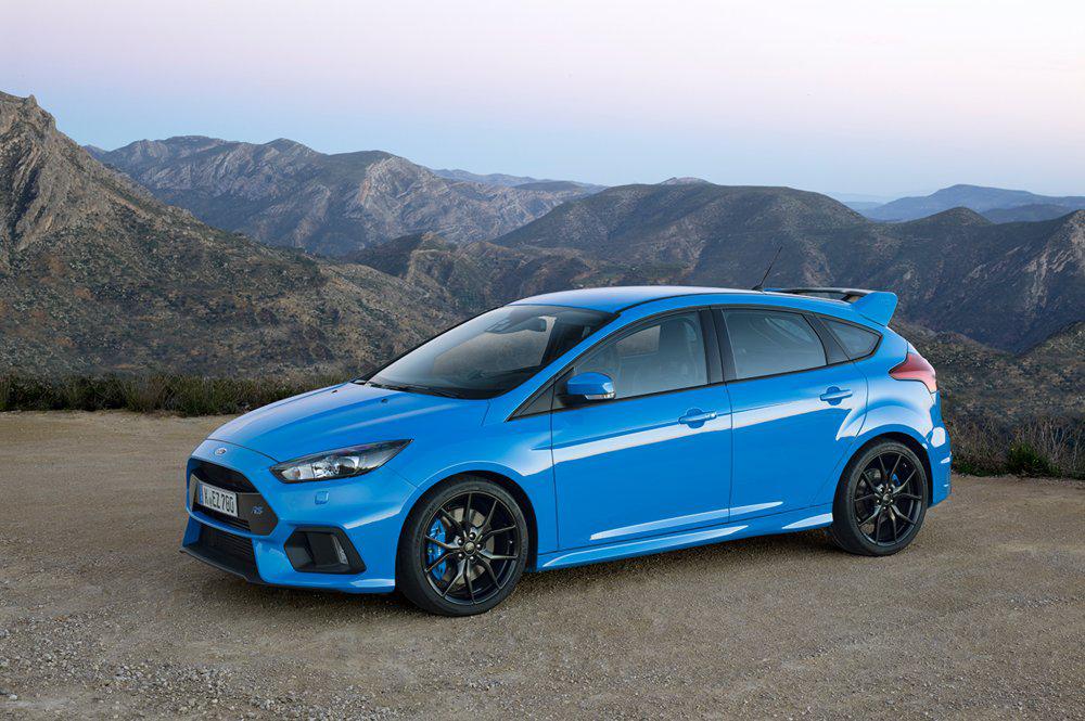 2016-Ford-Focus-RS-front-three-quarter-03.jpg